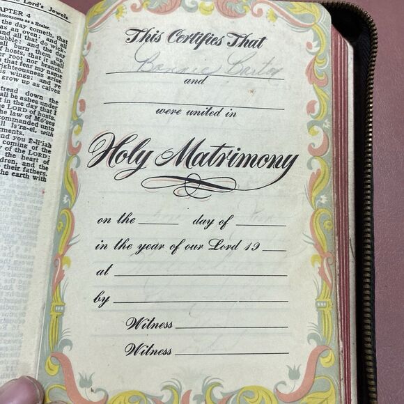 Holy Bible Illustrated King James Version World Publishing w/ Zipper Cross READ - Picture 13 of 16